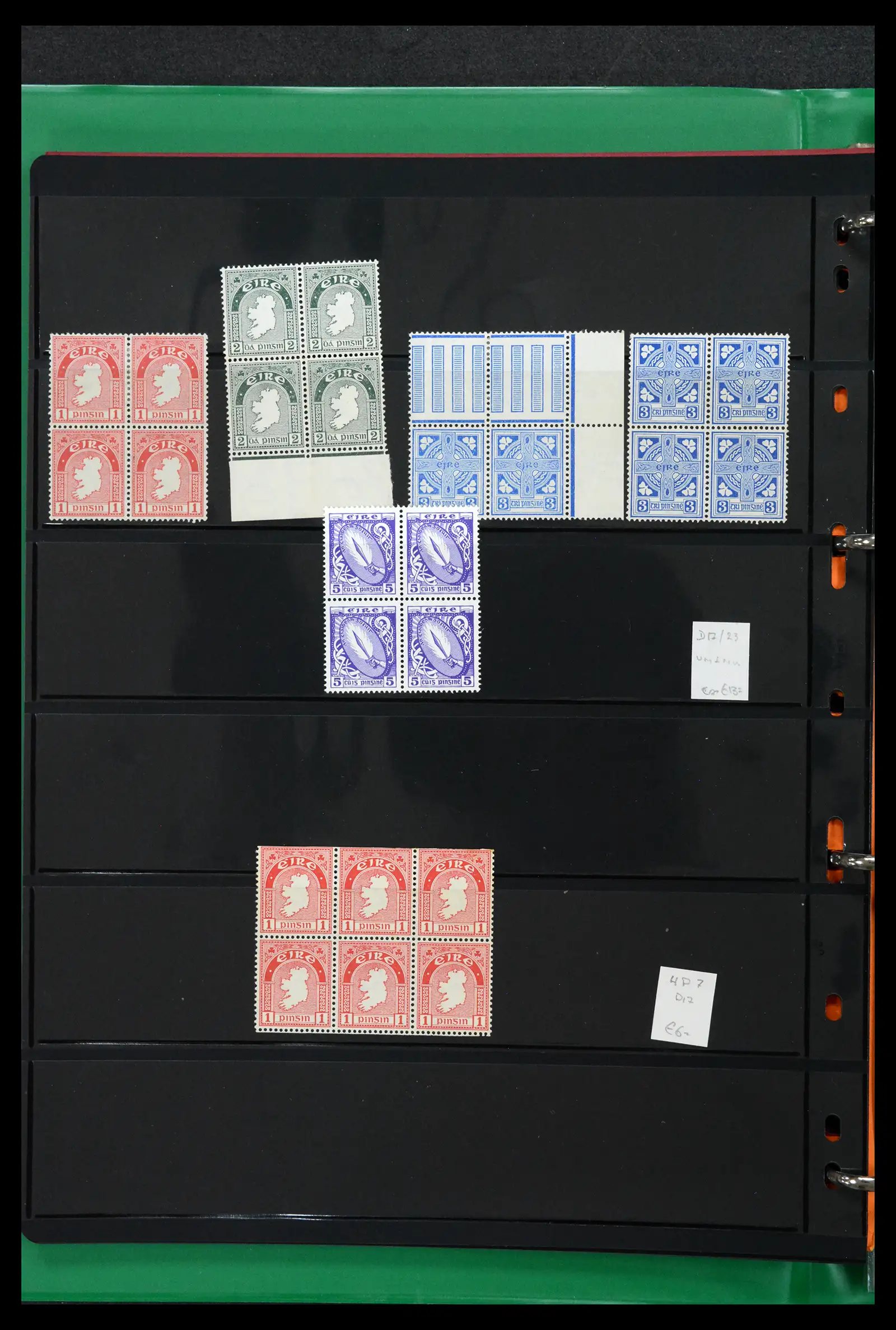 42178 0013 - Postzegelverzameling 42178 Ierland langlopende uitgaven 1922-2001.