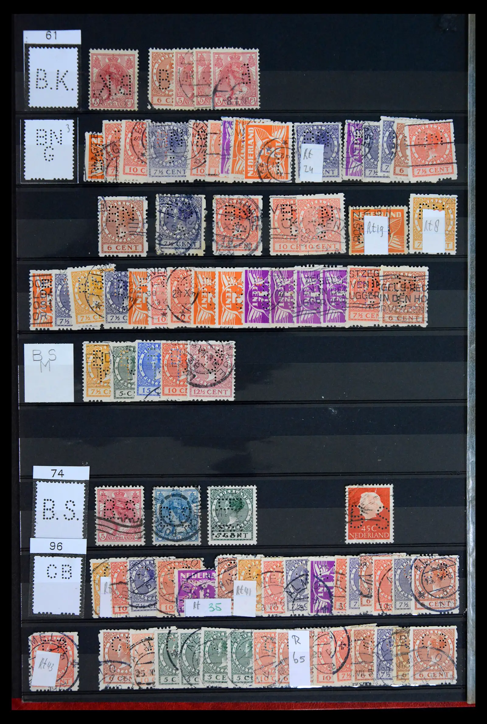 42202 0002 - Postzegelverzameling 42202 Nederland perfins 1891-1960.