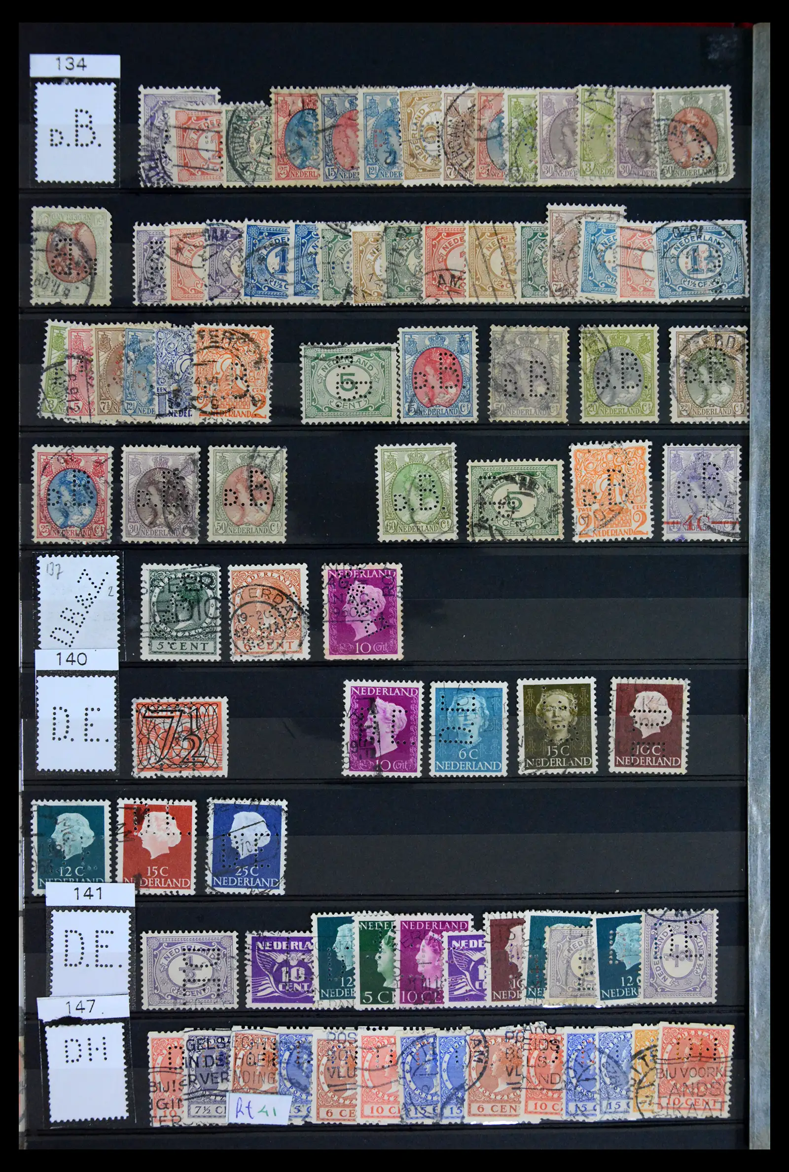 42202 0004 - Postzegelverzameling 42202 Nederland perfins 1891-1960.