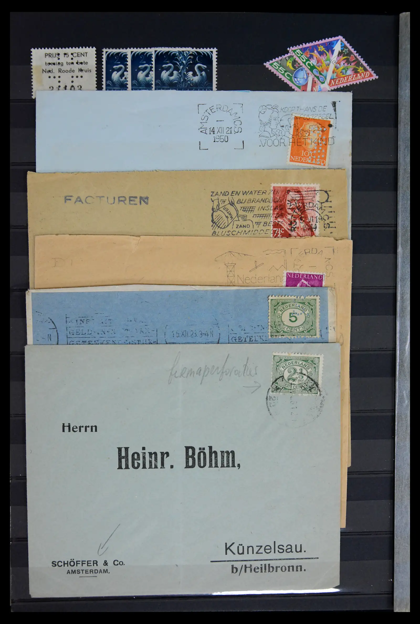 42202 0032 - Postzegelverzameling 42202 Nederland perfins 1891-1960.