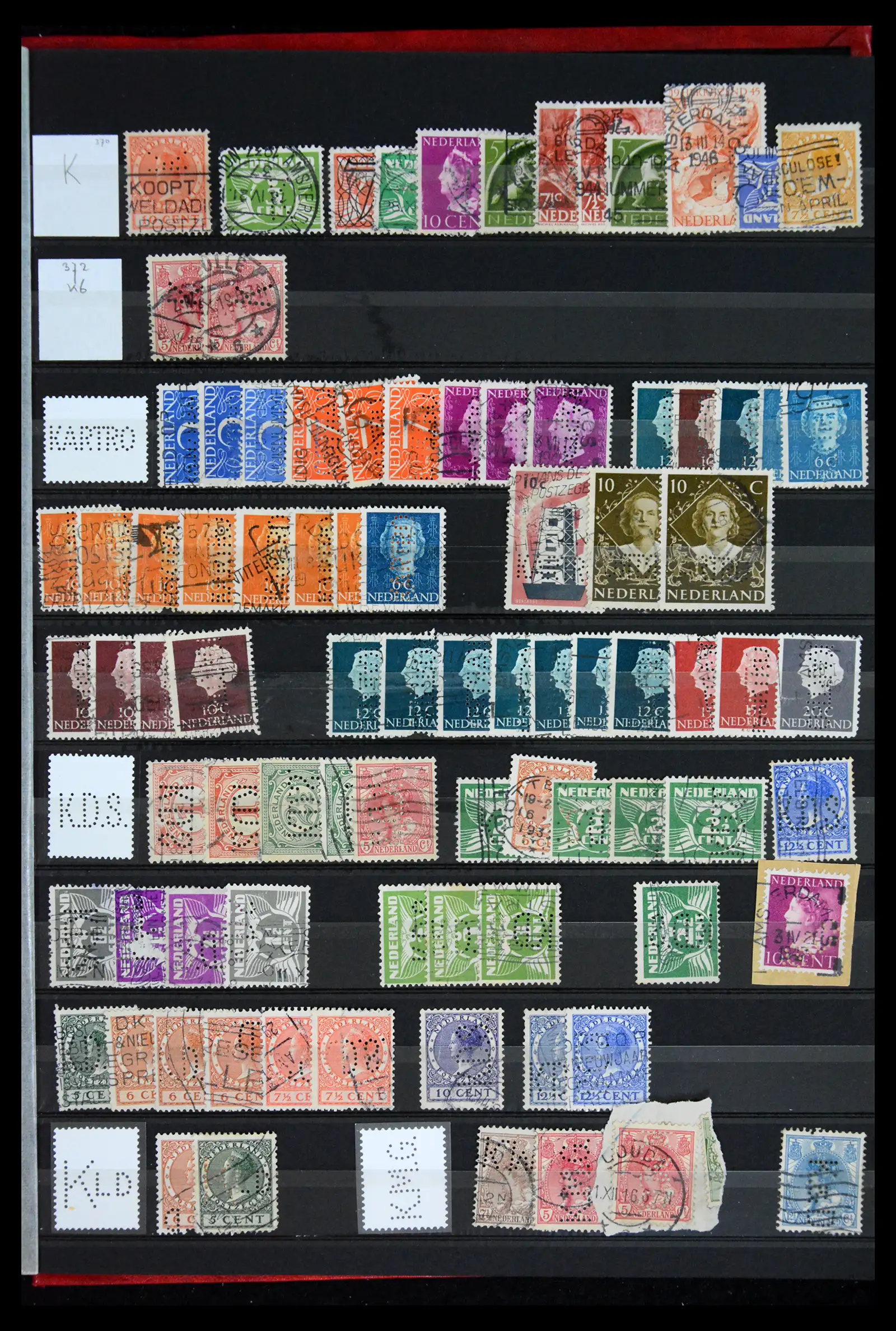42202 0053 - Postzegelverzameling 42202 Nederland perfins 1891-1960.