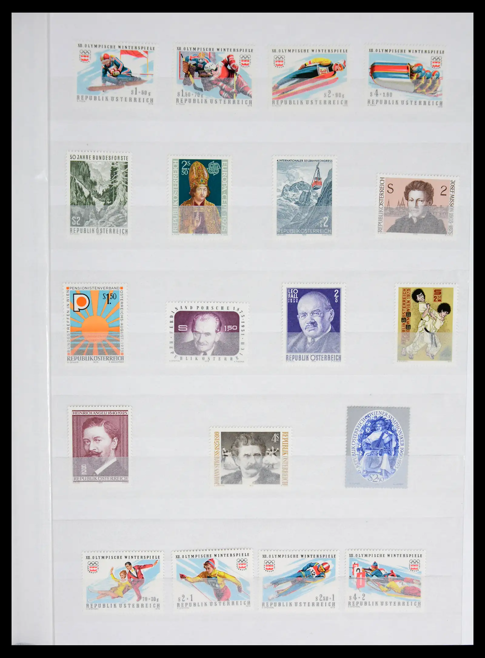 42226 0076 - Postzegelverzameling 42226 Oostenrijk 1918-2009.