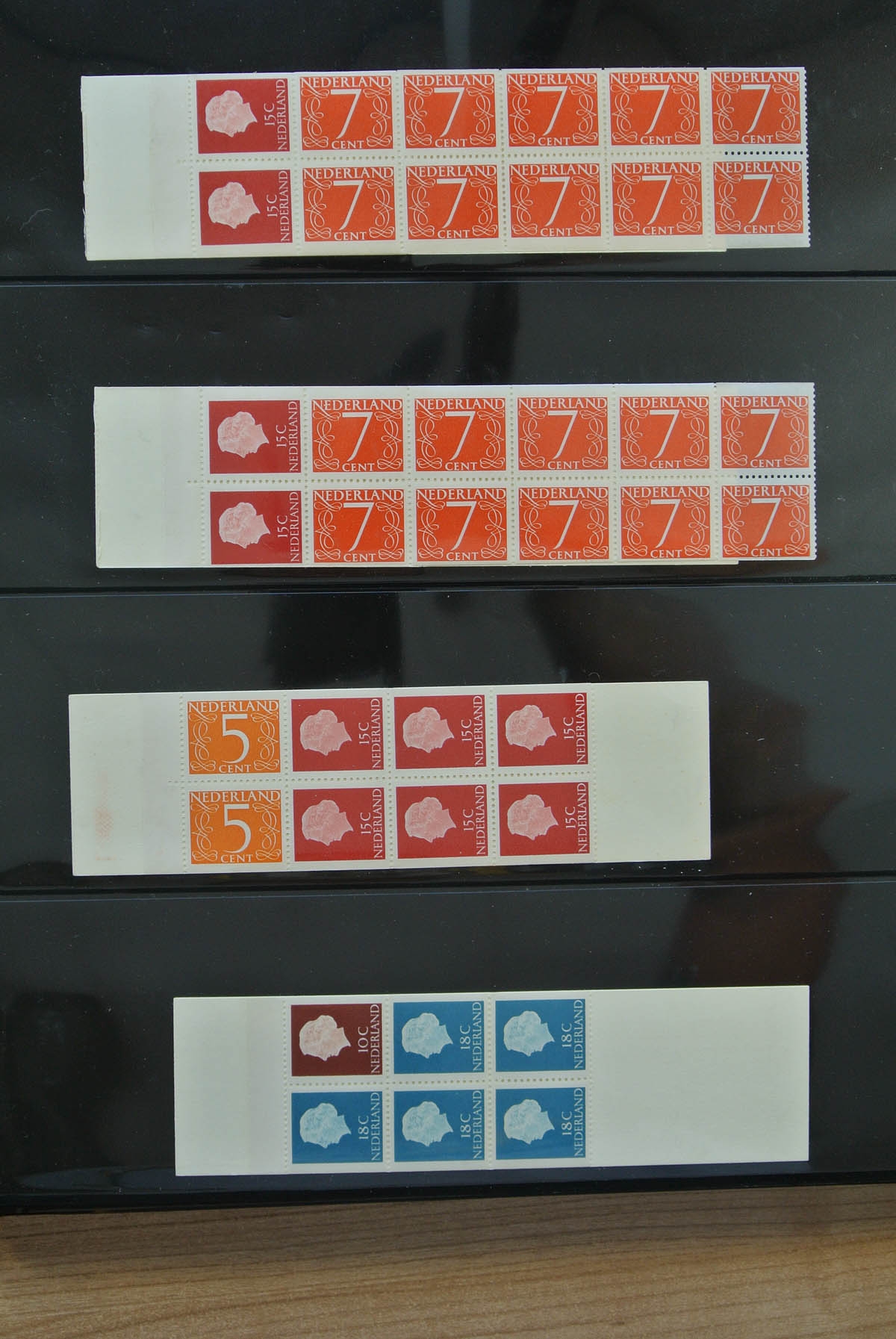 Postzegelverzameling 23997 Nederland 1964-1999 postzegelboekjes. 23997 Nederland 1964-1999 postzegelboekjes. - Afbeelding 1