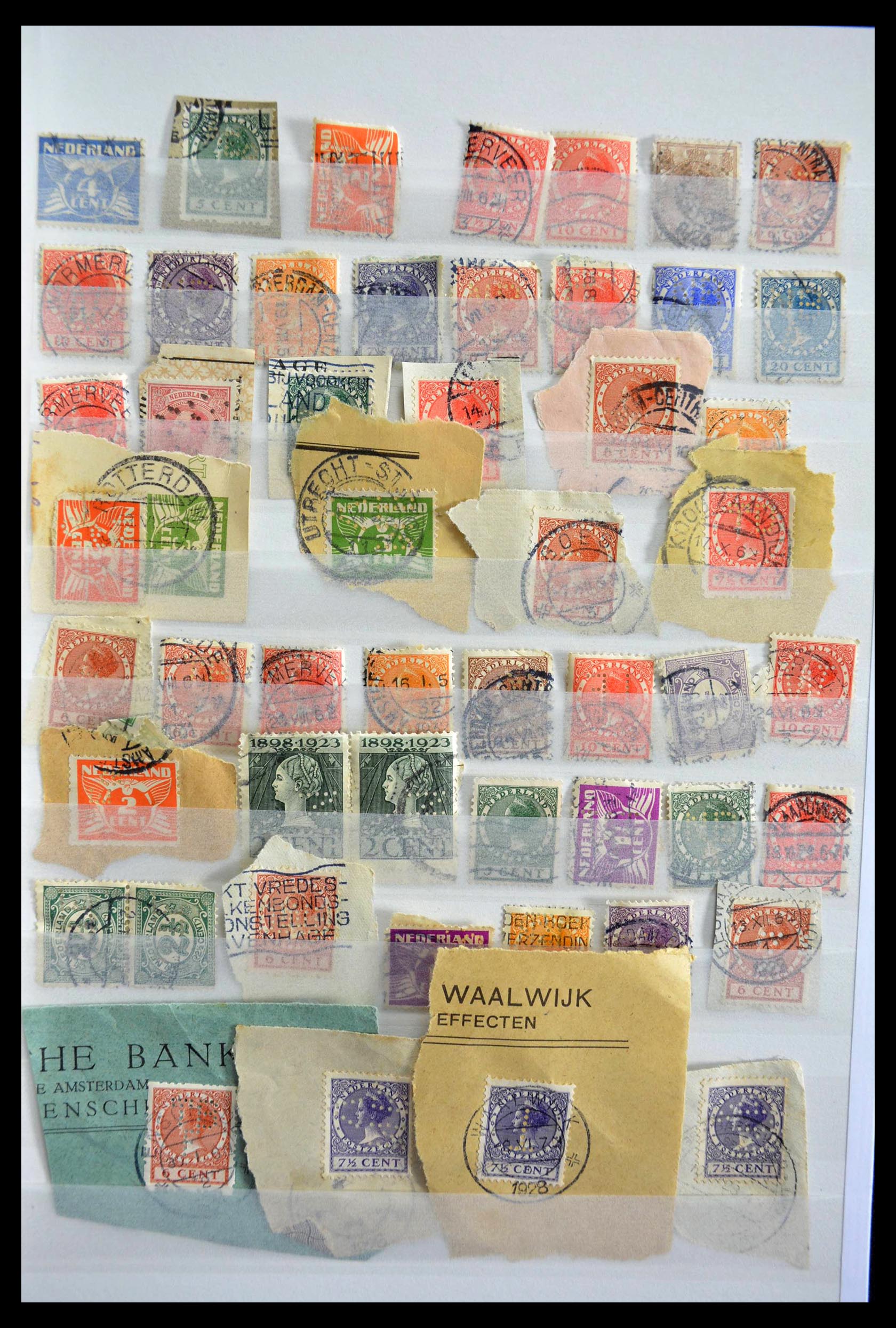 Postzegelverzameling Nederland firmaperforaties. 28778 Nederland firmaperforaties. - Afbeelding 1