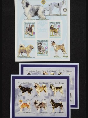 32309 Motief: honden tot modern.