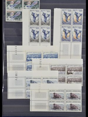 Postzegelverzameling 33678 T.A.A.F. toppers 1955-1996.