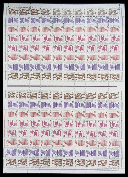 Postzegelverzameling 33753 Bund en Berlijn markenheftchenbogen 1966-1973.