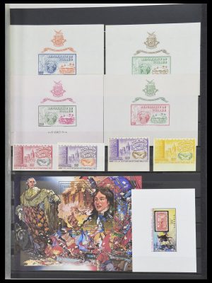 Foto van Postzegelverzameling 33906 Franse koloniën 1962-1989.