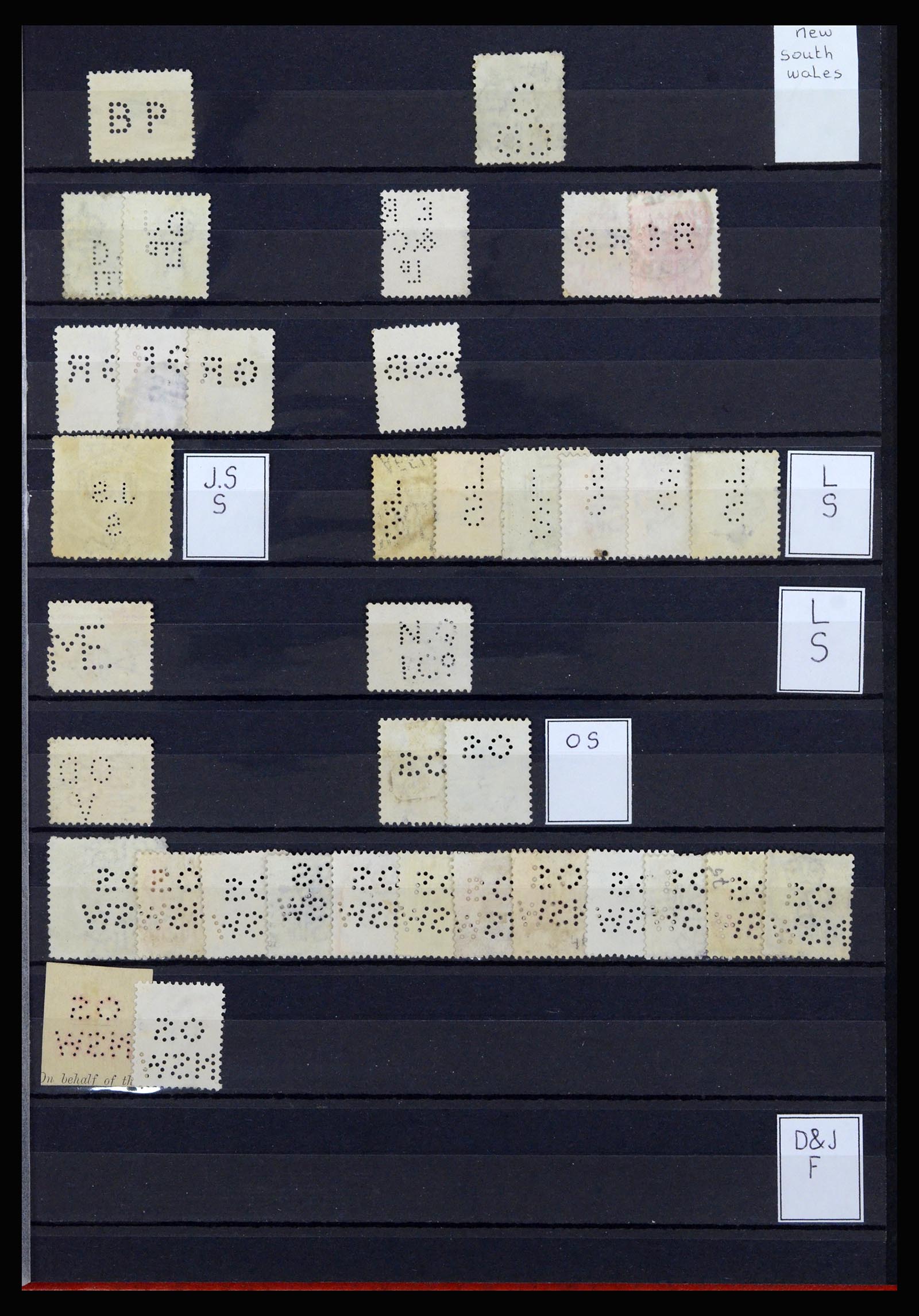 37053 001 37053 Engelse koloniën perfins 1880-1980. - Afbeelding 1