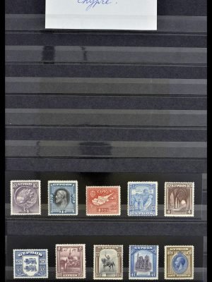 39277 Cyprus 1928-1981.
